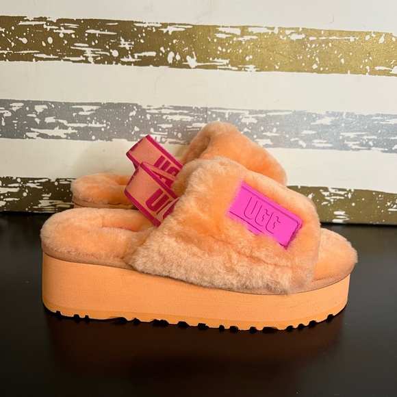 UGG “Disco Slide” - Picture 2 of 8